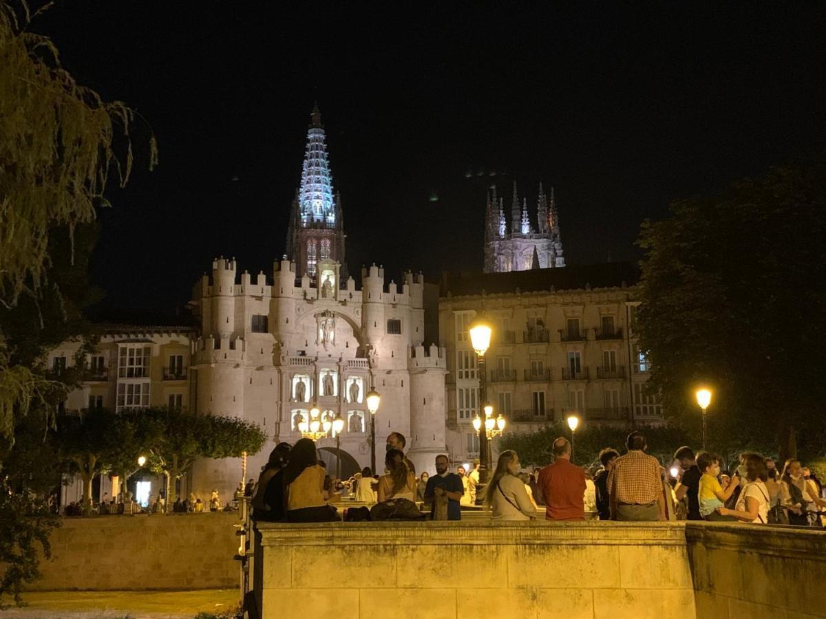 Appartement Mirando A La Catedral Desde Plaza Vega à Burgo Extérieur photo